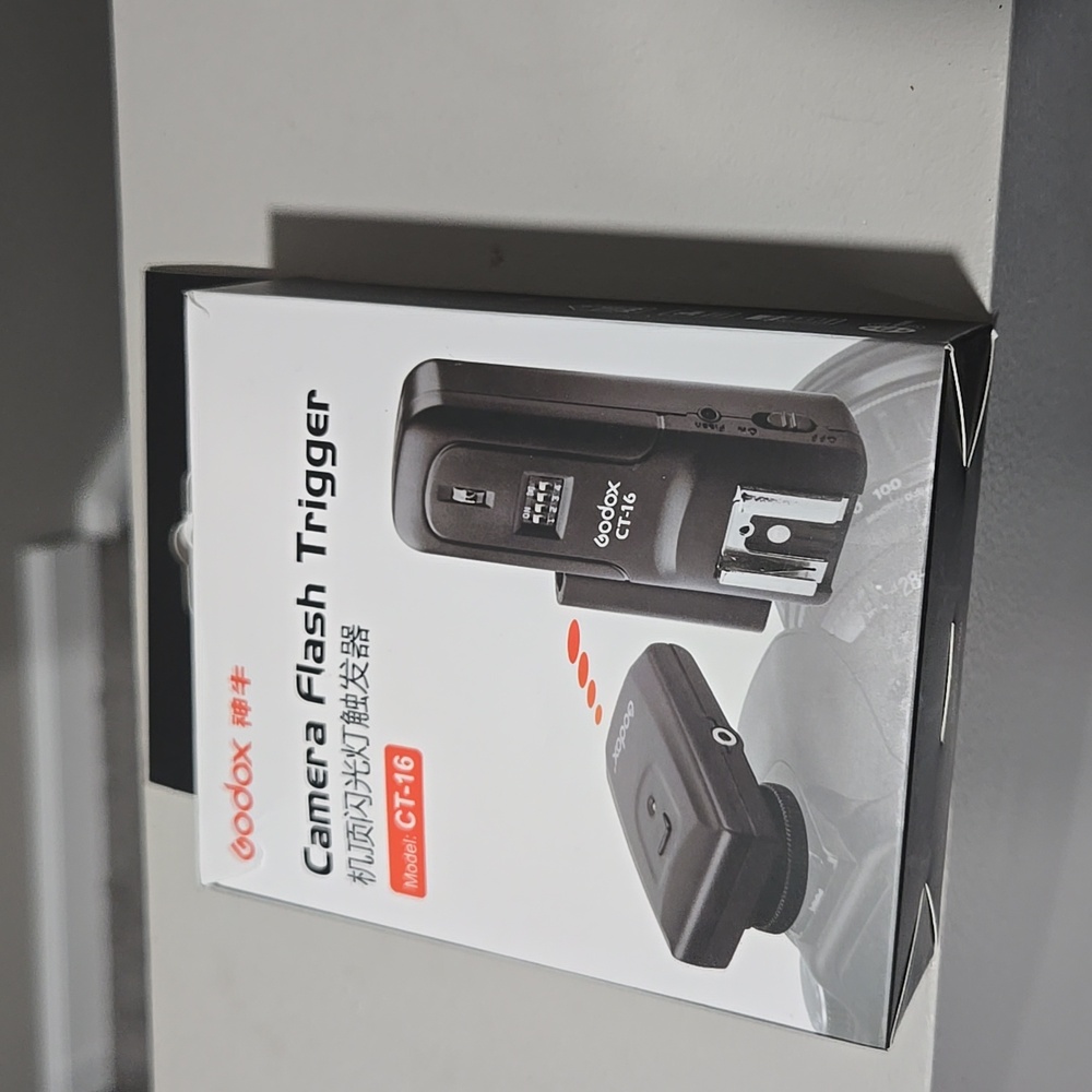 NIB Godox Camera Flash Trigger CT-16